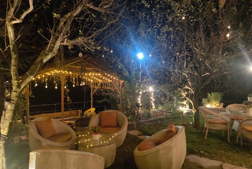 Nin Yan Ways Boutique Hotel & Garden Cafe