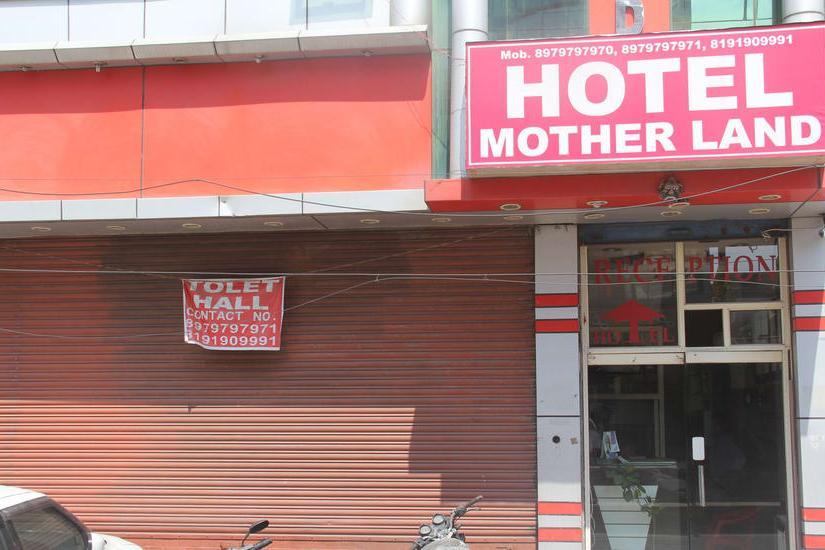 Hotel Mother Land