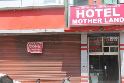 Hotel Mother Land