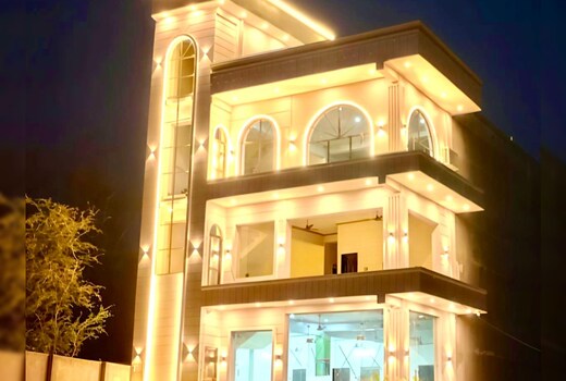 HOTEL THE SGS INN