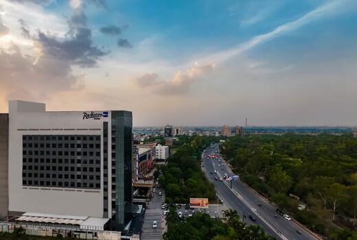 Radisson Blu Towers Kaushambi Delhi NCR