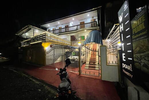 White Pearl Homestay