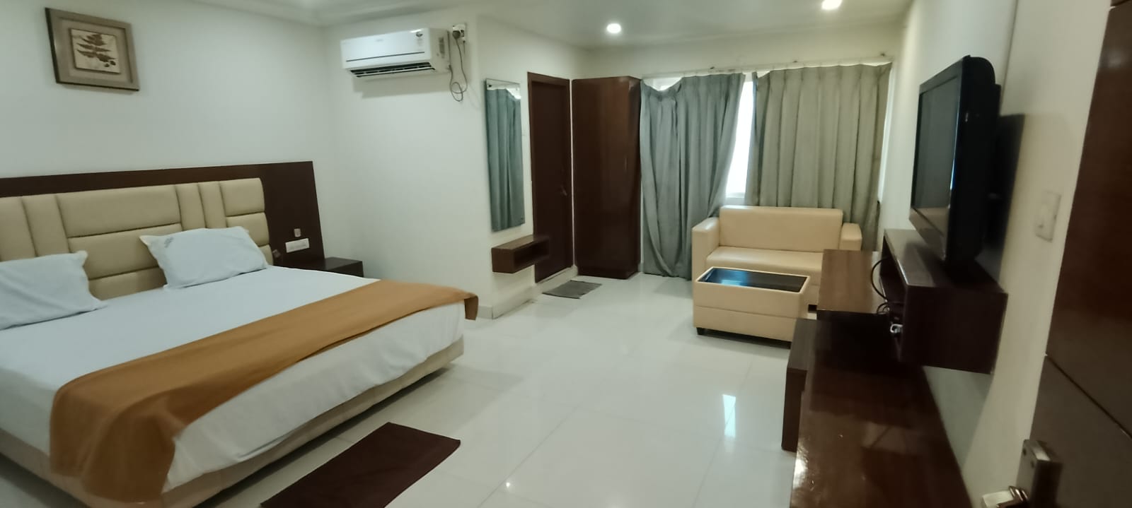 Hotel Samrat