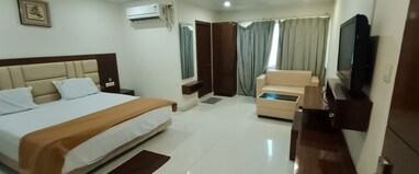 Hotel Samrat