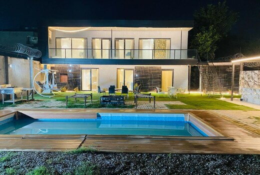 Luxury Faramhouse with pool