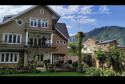 Twin Peaks Mountain View 3 bed 2 bath home stay
