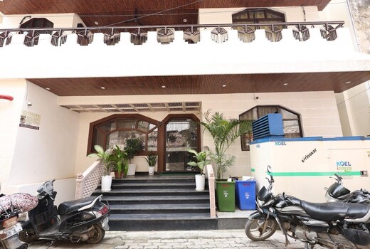 Vellora Inn