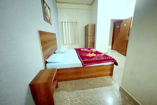 Shri RadhaRani Dham
