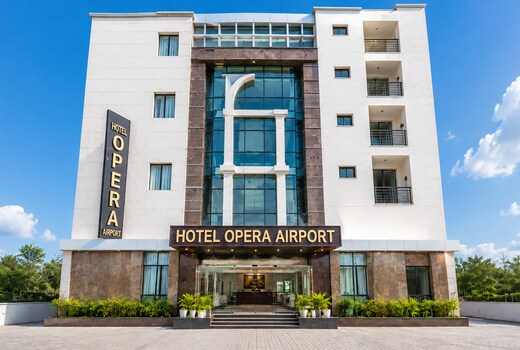 Hotel Opera Mahipalpur Delhi Airport