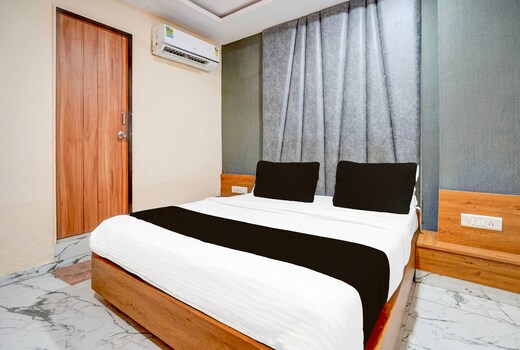 Hotel O Royal King