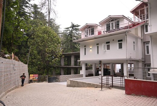 Atulyam Residency @400mts from Mall Road Shimla