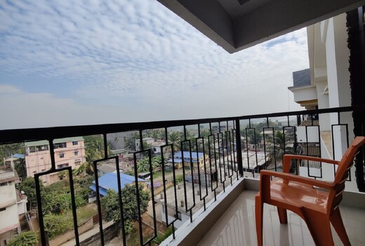 Lush&Homely Stay| 4BR APT w/Free Parking, AC& Wifi