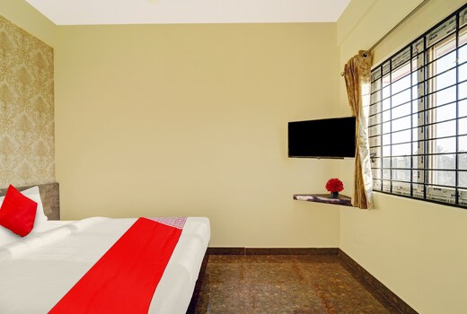 Hotel O Mathrushree Lodge