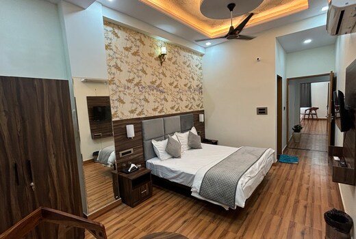 Hotel Downtown - Vaishali Nagar