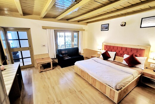 Meherbagh: Himachali Homestay in Manali