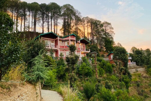 Ban Pravas Homestay | Lap of Himalayas