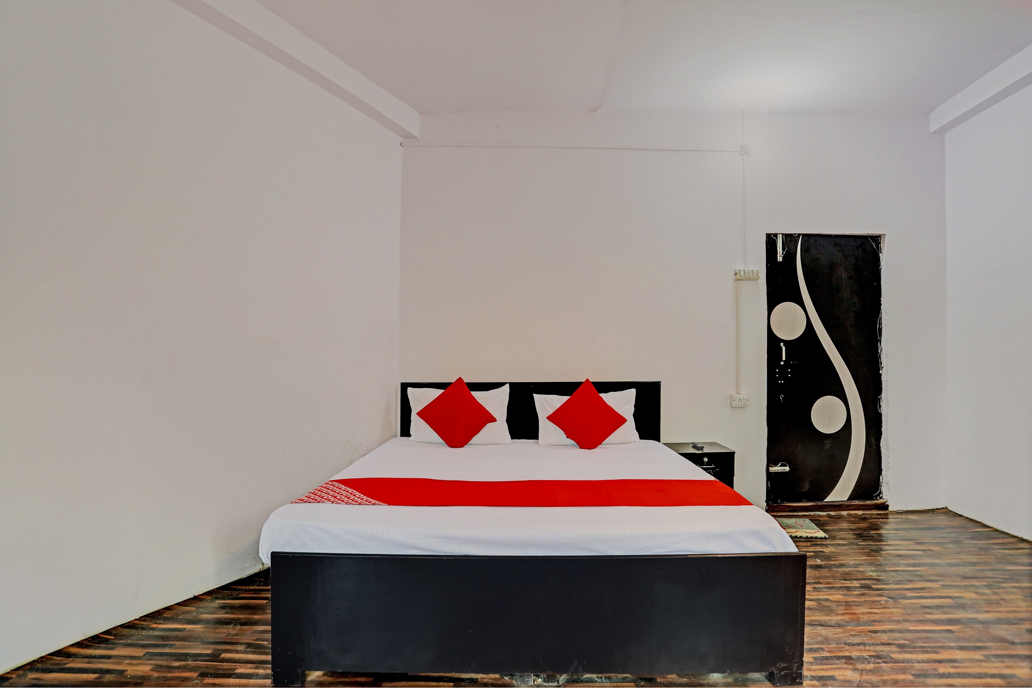 Hotel O Samrat