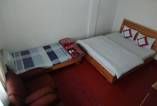 Travellers Point BNB Elephant Fall