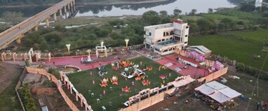 The Costa Resort with Pool and River View
