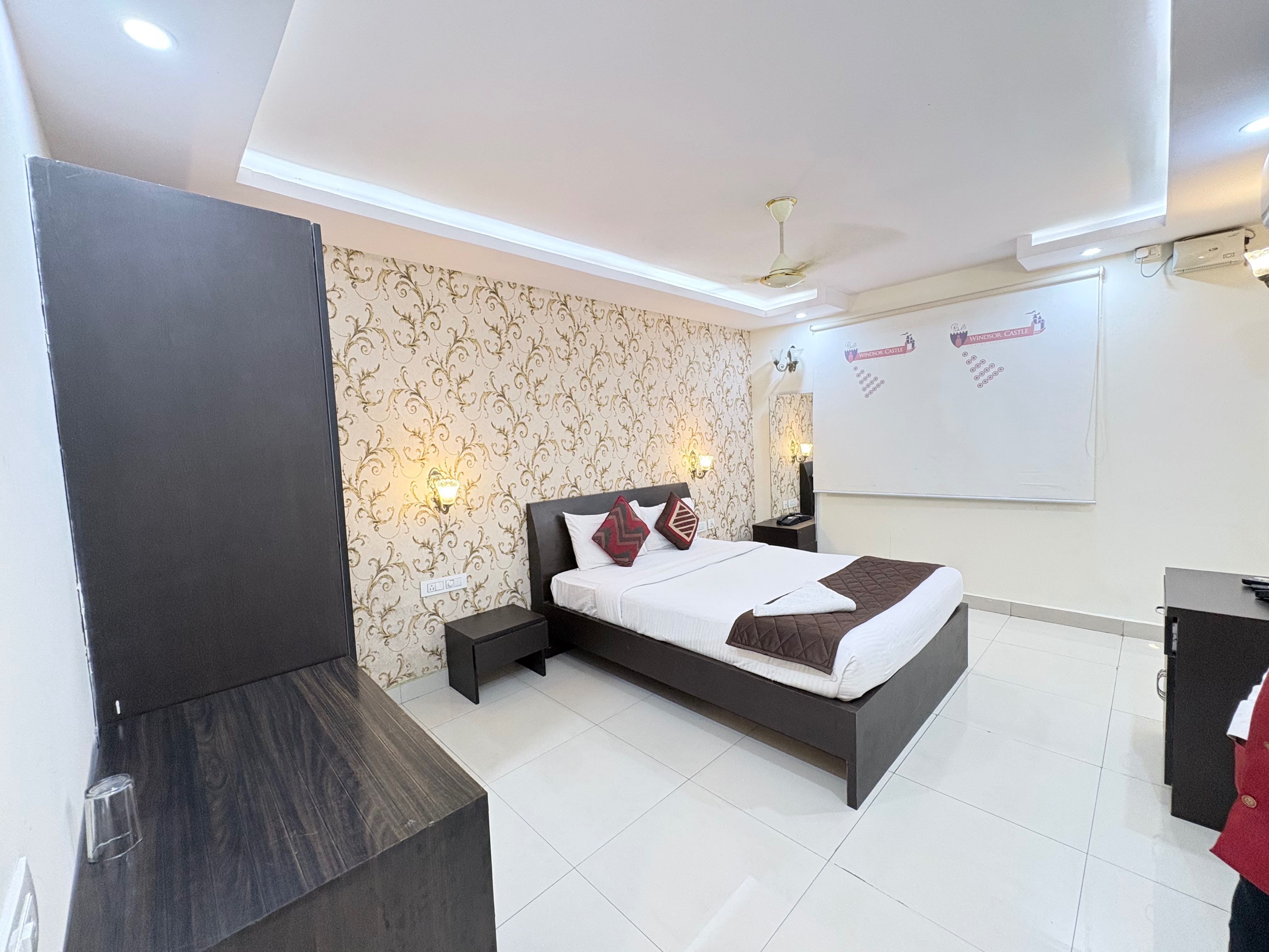 Hotel O UG Grand -1
