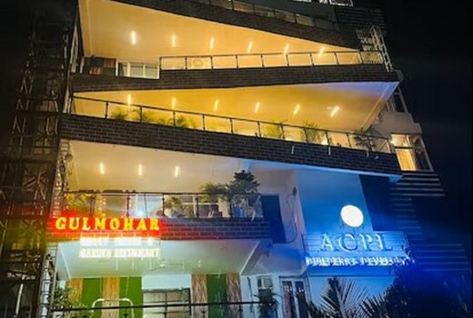 Gulmohar Guest House & Garden Restaurant
