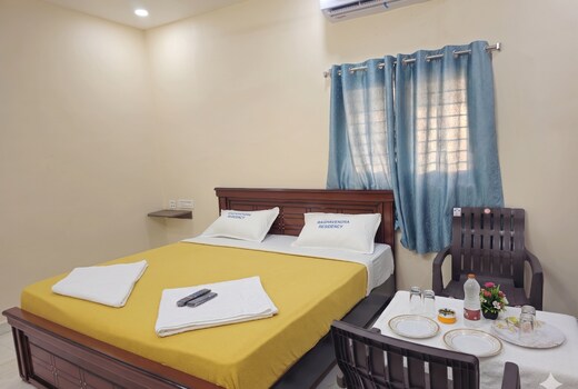 Raaghavendra Residensy