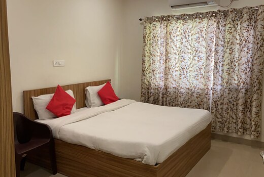 Paradise in Hills | Rooms & Caretaker