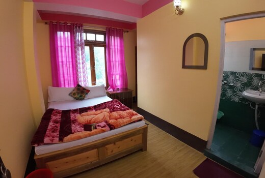 Mount Range View Homestay