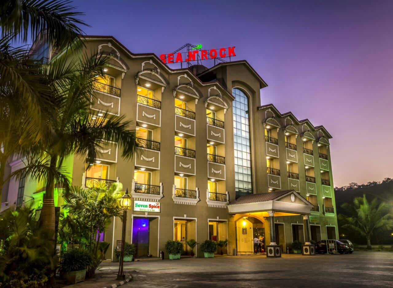 Hotel Sea N Rock Pure Veg