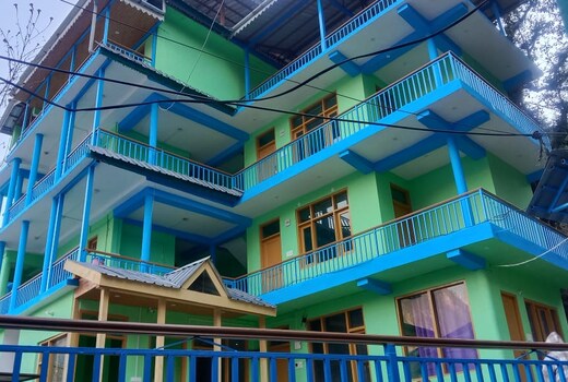 Devraj Guest House and Cafe