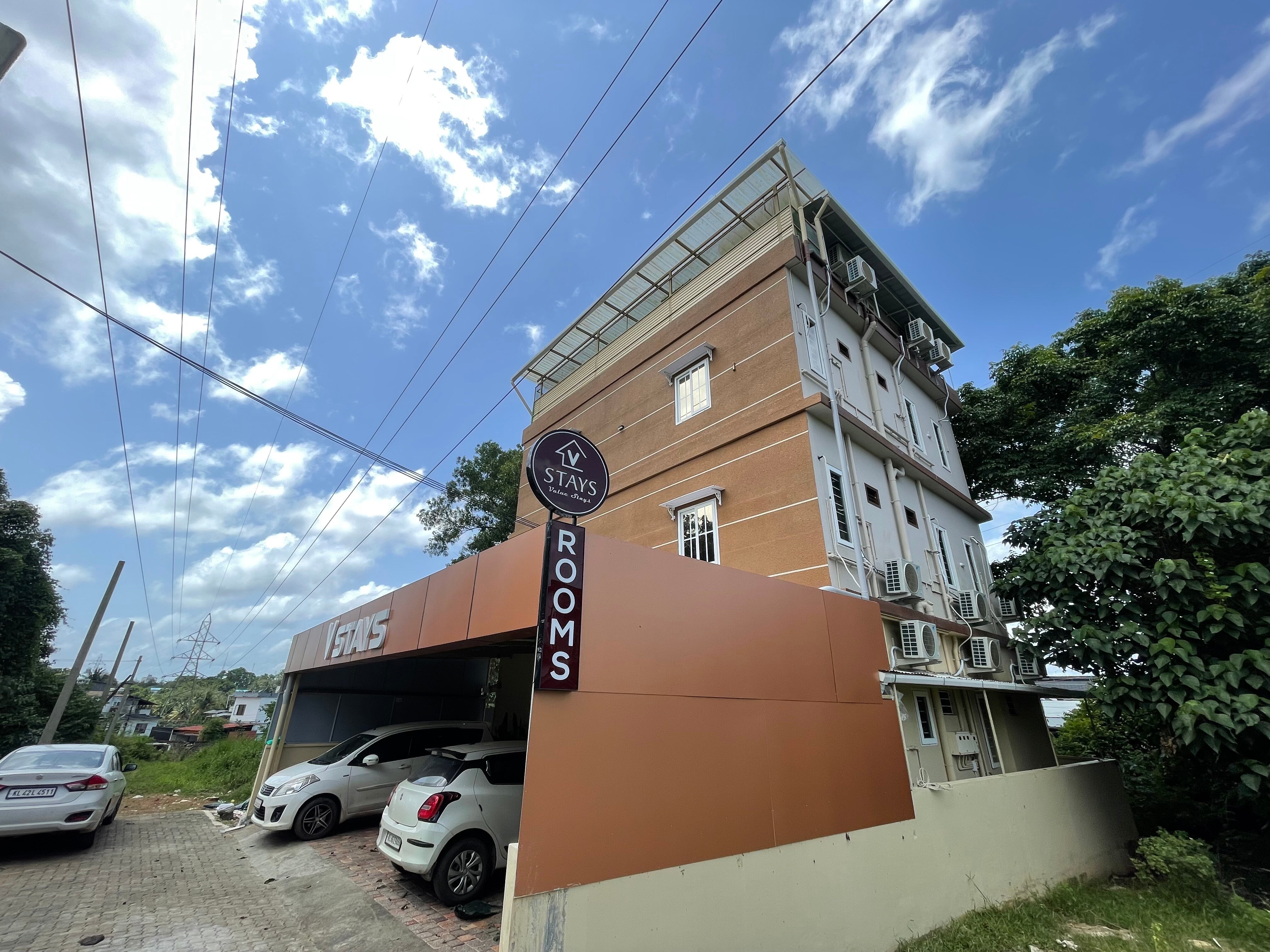 V Stays CUSAT | Couple Friendly Budget Stays