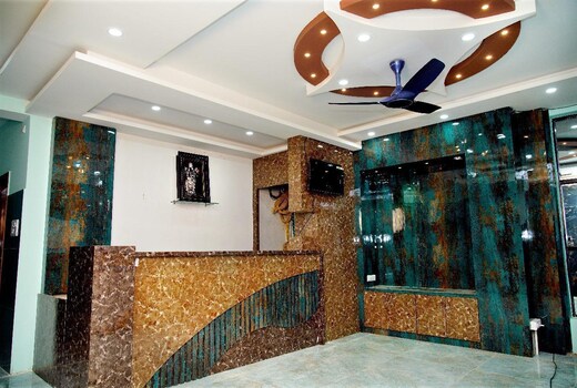apr grand hotel