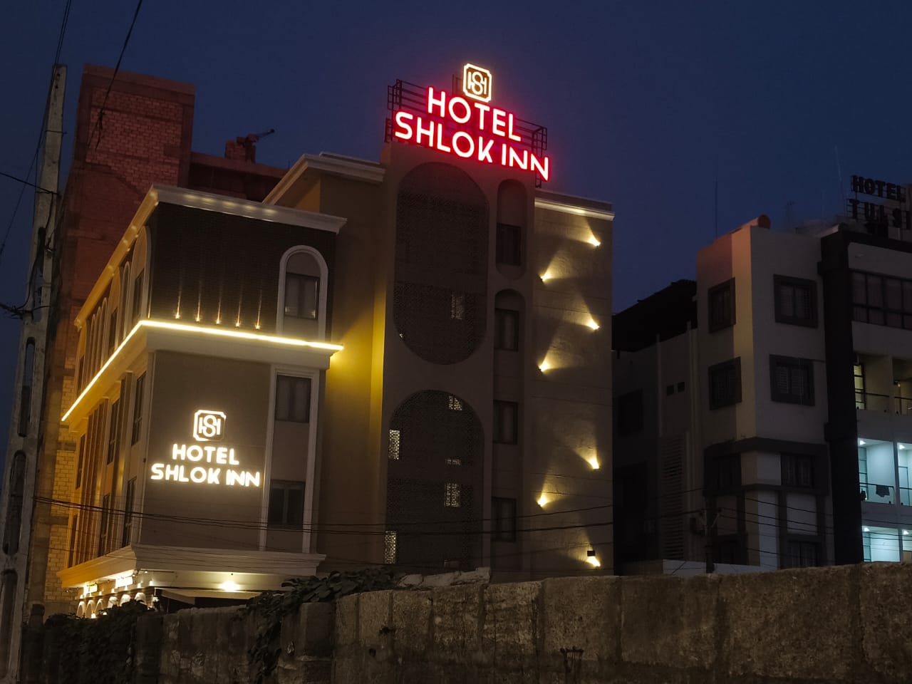 Shlok Inn