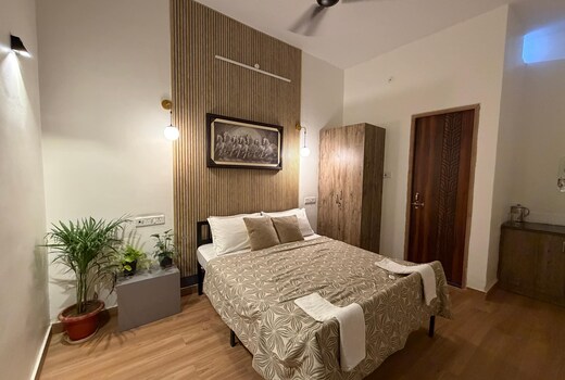 Jinny s Inn Near all attraction