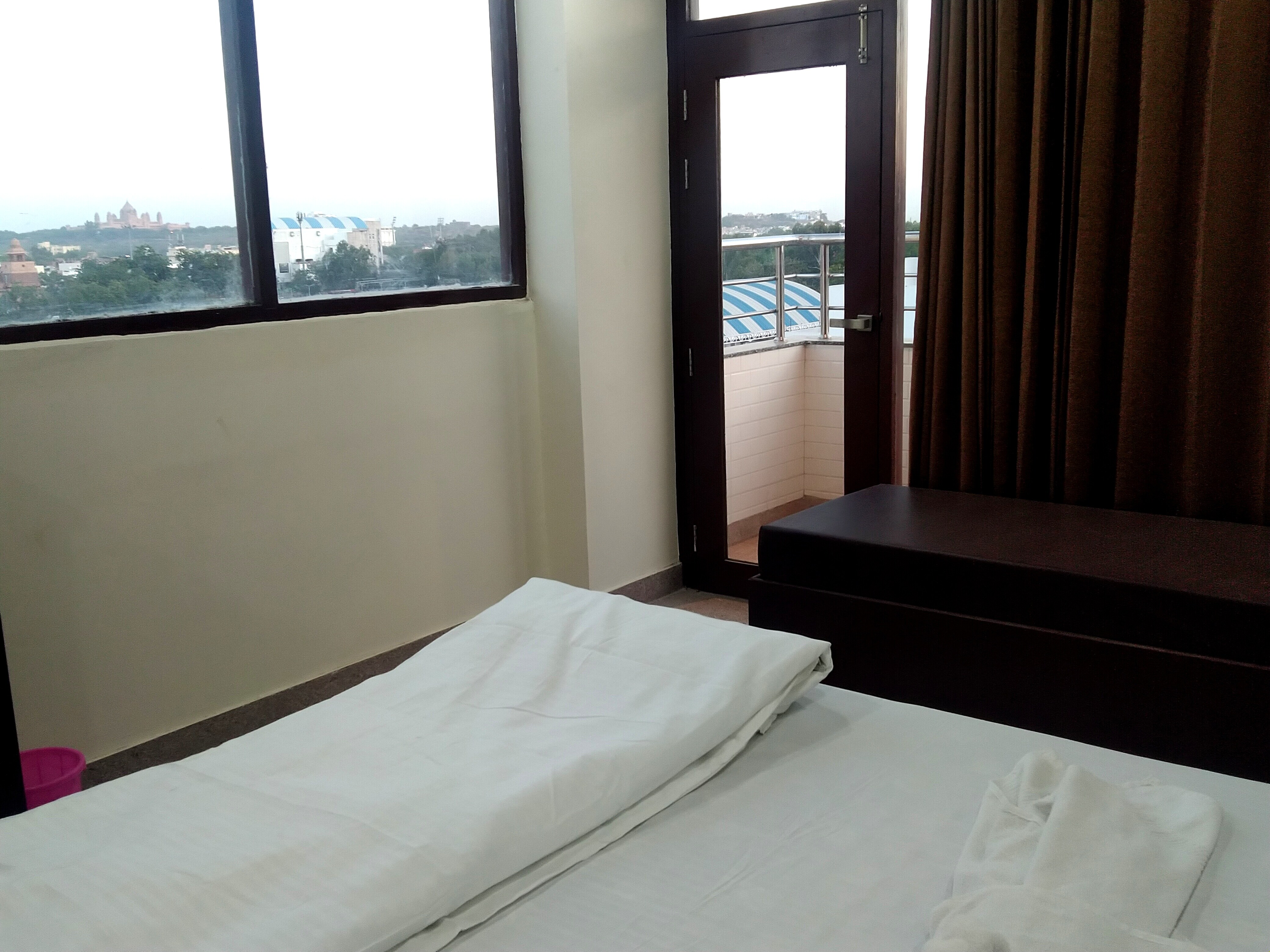 Hotel Raj Inn