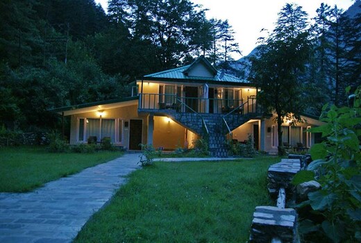 Asaka Cottage | Rooms & Restaurant