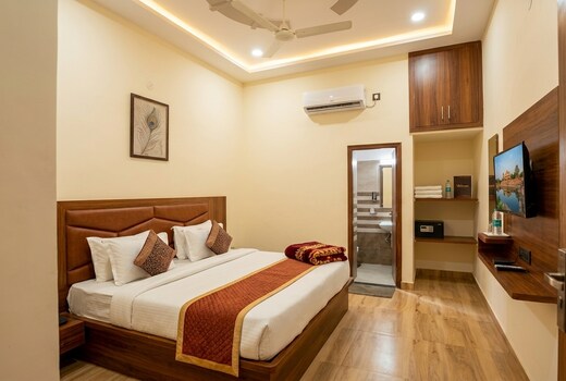 Hotel Rudra Residency