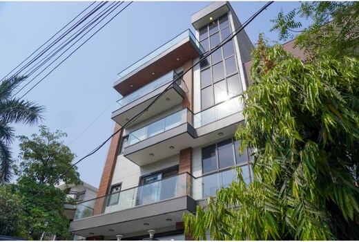 Staybia Hotels & Service Apartment