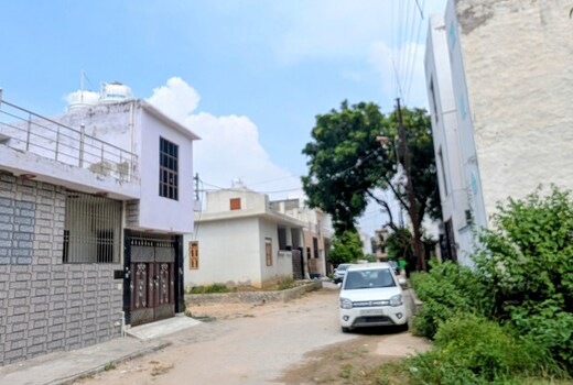 Medhavani Greens Stay near Krishna Janmabhoomi