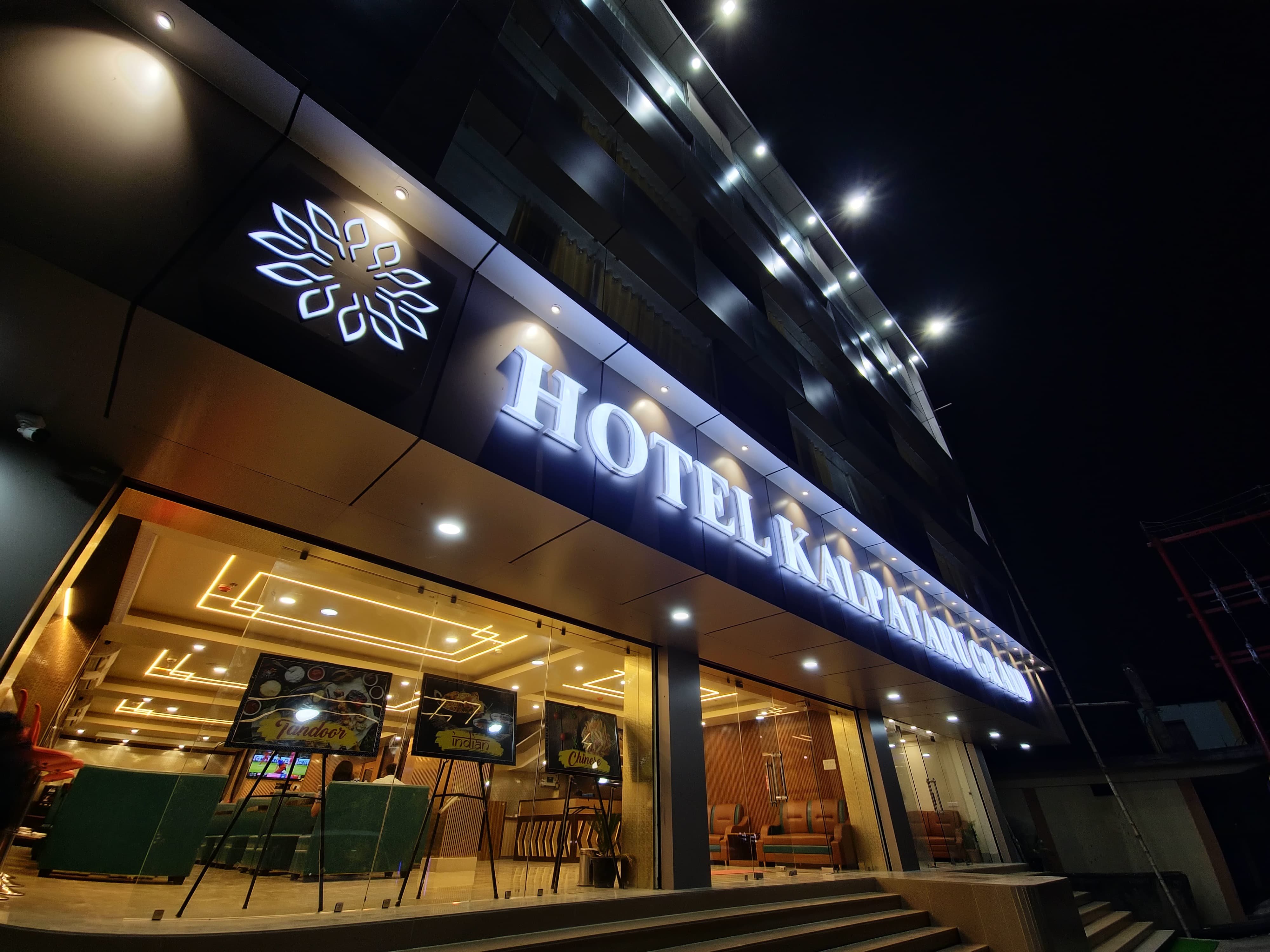 Hotel Kalpataru Grand