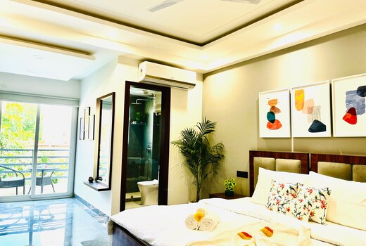 BluO Studio2 DLF CyberCity - Balcony, Gym TT, Lift