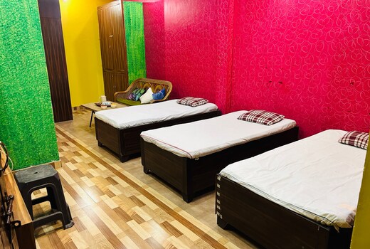 Comfort Stay Near Graphic Era Hill