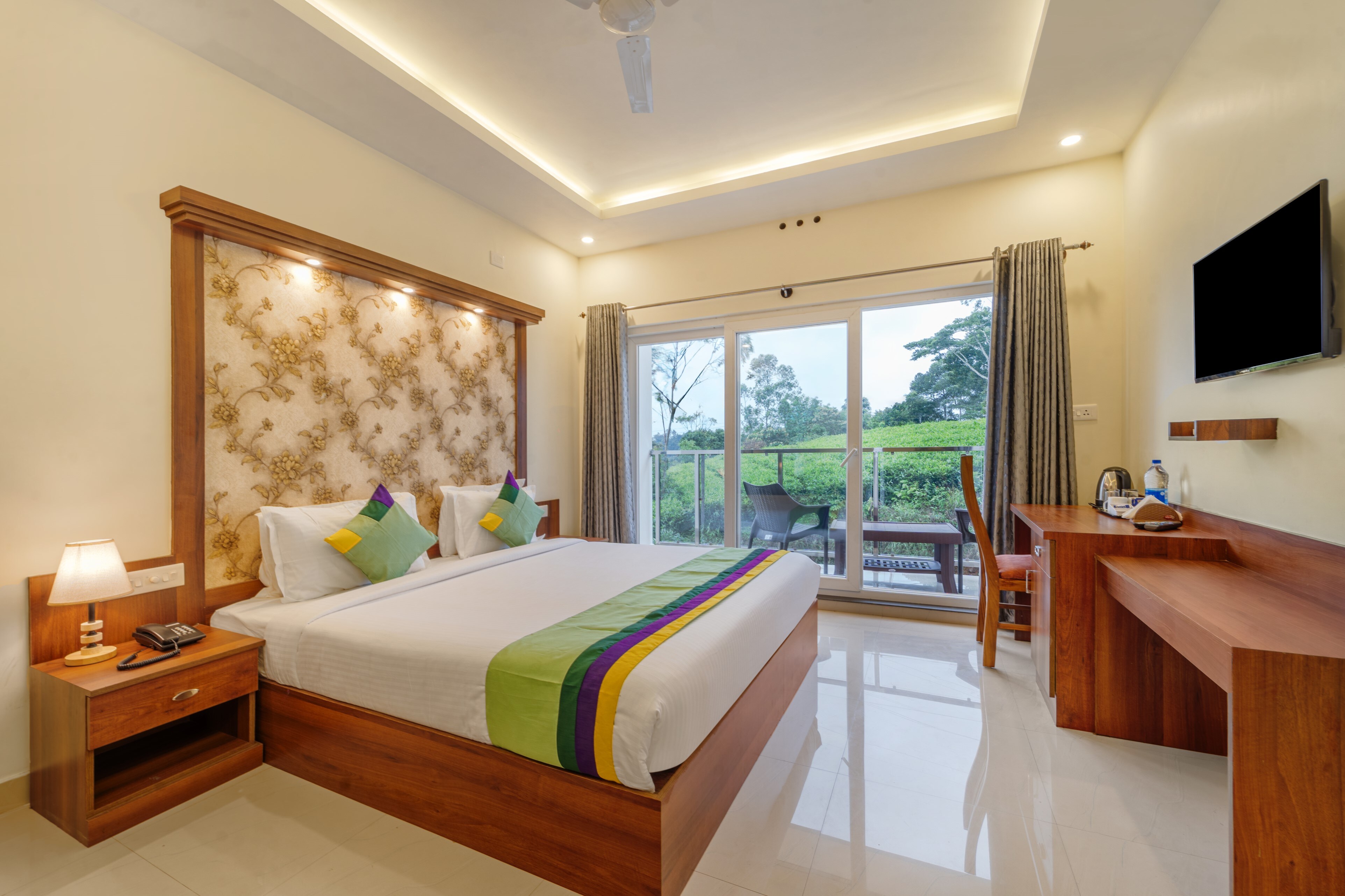 Treebo Windsong Resort Munnar, Tea Plantation View