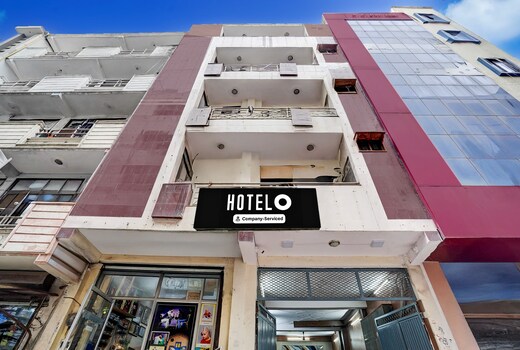 Hotel O Dwarka Mor Metro Station