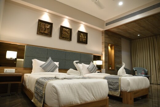 HOTEL HIRISA