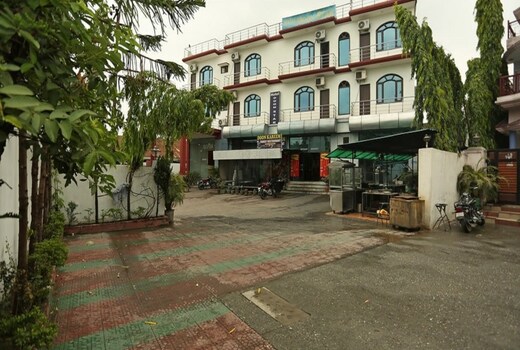 Hotel Doon Star