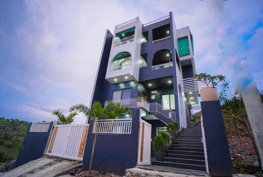 Horizon Heights (Entire 4 BHK with Pool)