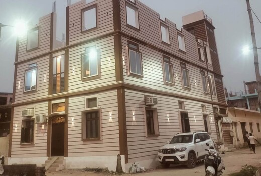 HOTEL SAMRAT PALACE