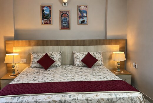 Radhe Bliss - A Cozy Room
