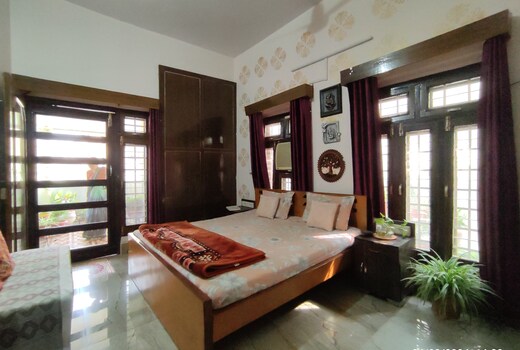 Sneh Home